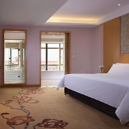 Vienna 3 Best Hotel Dongguan Liaobu Veicle City Bagian luar foto