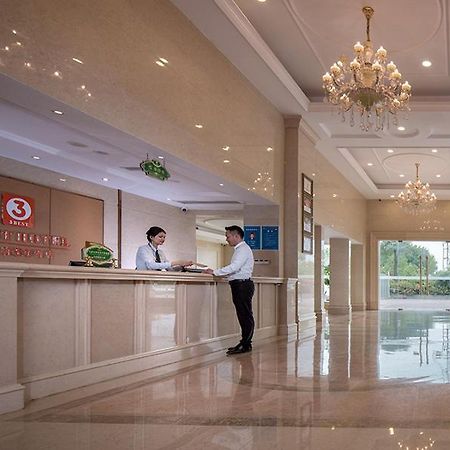 Vienna 3 Best Hotel Dongguan Liaobu Veicle City Bagian luar foto